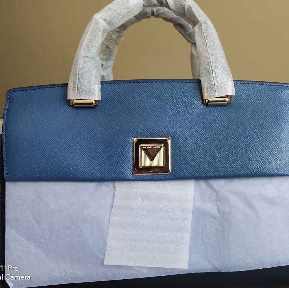Micheal kors Sylvia